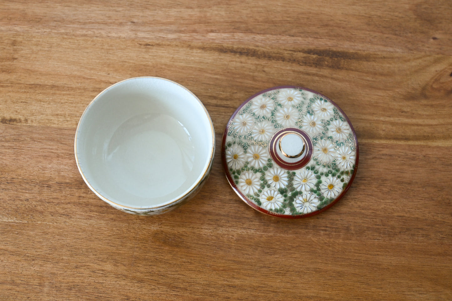 Flower Motif Porcelain Tea Cup with Lid